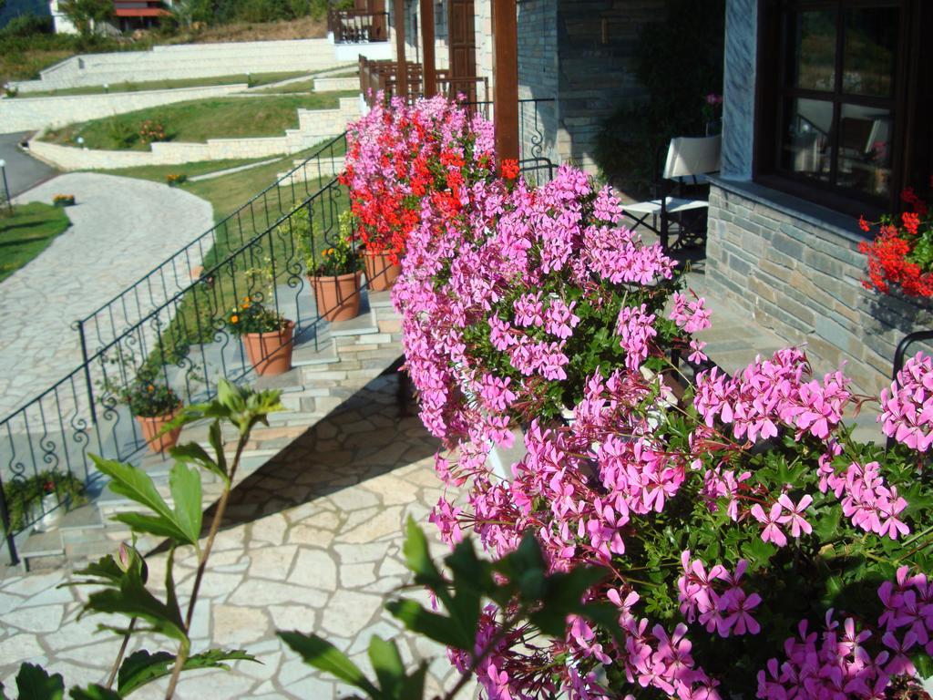 Ξενοδοχείο Μαγκιωση Neraidochori Exterior foto